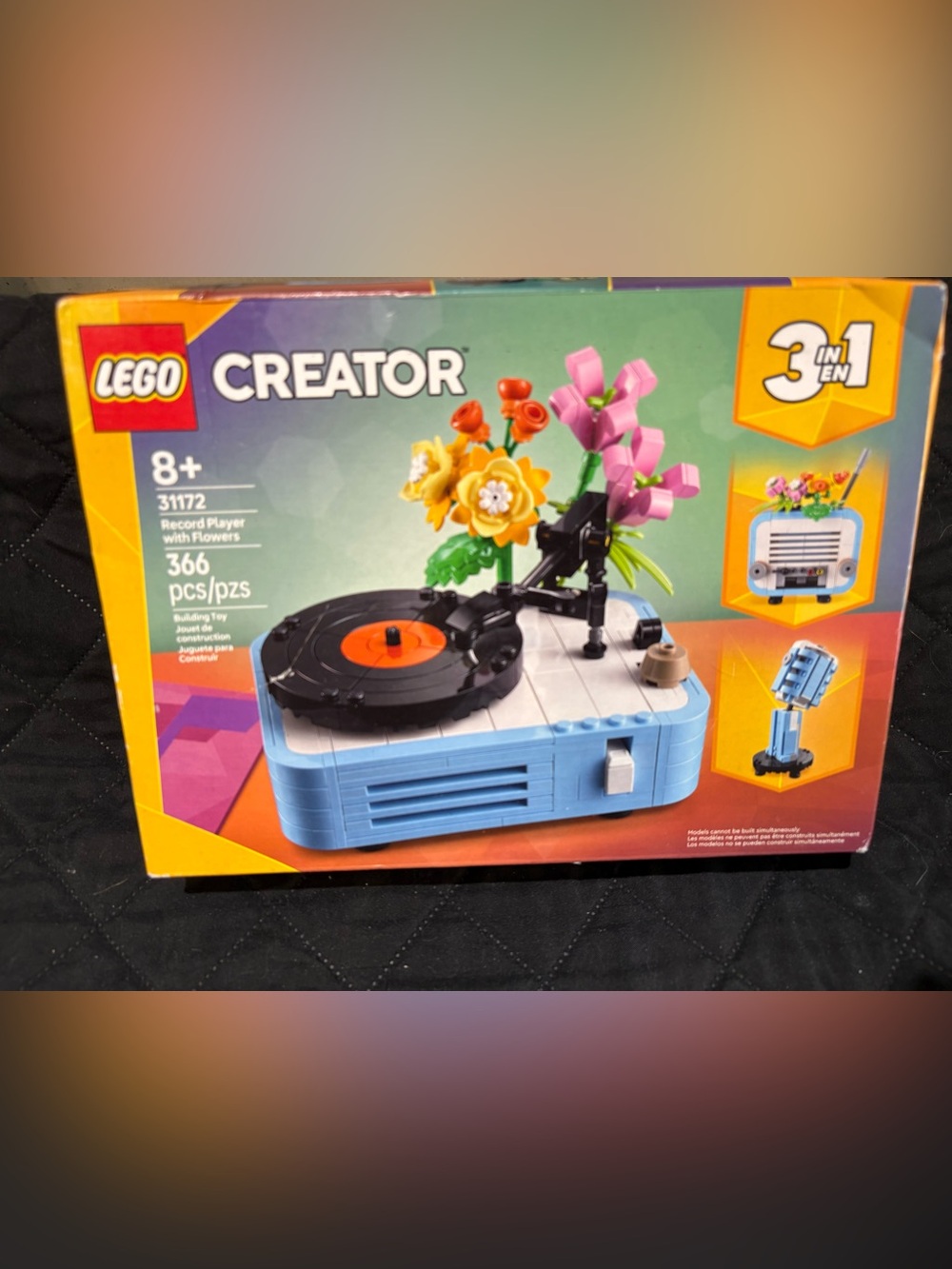 Lego Creator 3-in-1 record player build.
